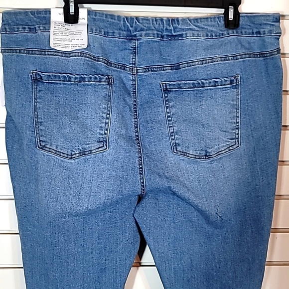 Westbound Woman Distressed Denim 24W High Rise Skinny Crop - Picture 3 of 10